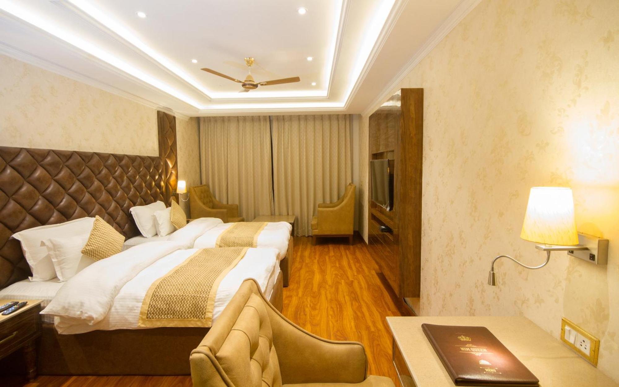 Grand Him Queen Ac Centralized 다람샬라 외부 사진
