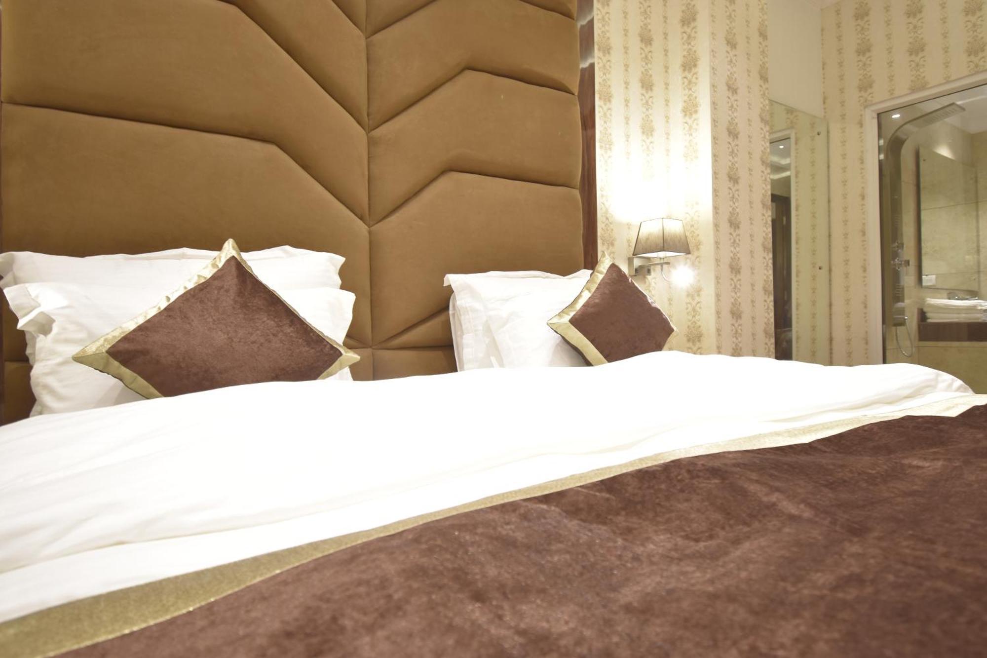 Grand Him Queen Ac Centralized 다람샬라 외부 사진
